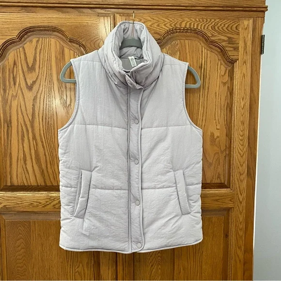 Alo Gold Rusher Puffer Vest Light Purple Women’s Sz Small Comfy Warm RARE COLOR - Picture 4 of 13